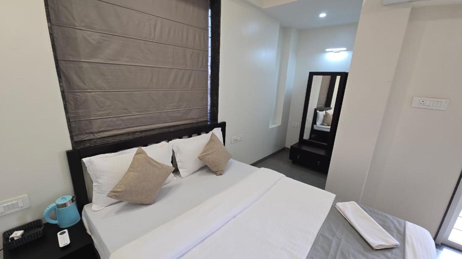 Orchid Avenue Hotel Kolhapur Exterior photo
